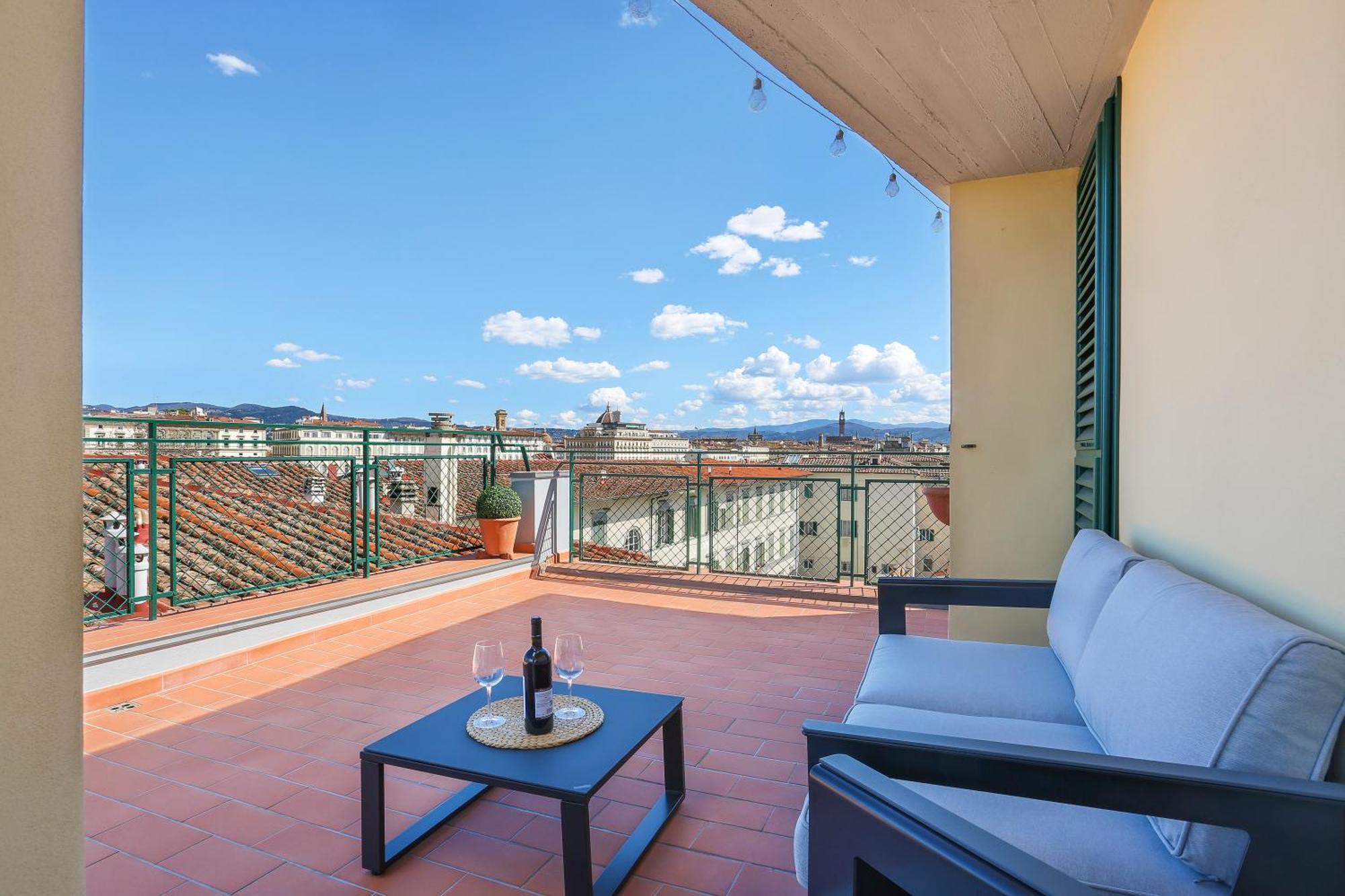 Appartamento Penthouse With Big Terrace In Oltrarno *